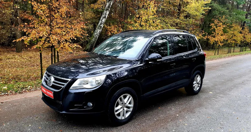 samochody osobowe Volkswagen Tiguan cena 38800 przebieg: 105000, rok produkcji 2011 z Czarnków